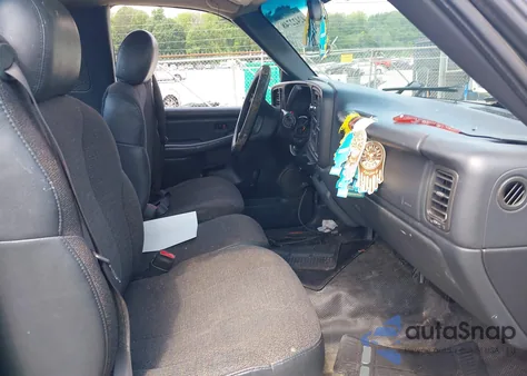 2000 Chevrolet Silverado 1500 из США, поврежденный, VIN 1GCEC14W3YZ303315